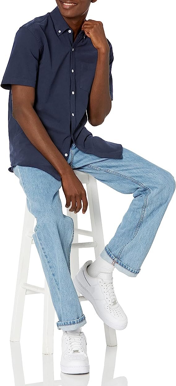 Amazon Essentials Men's Regular-Fit Short-Sleeve Pocket Oxford Shirt