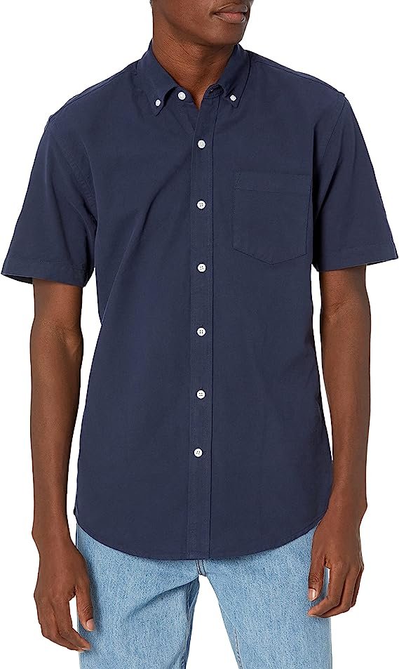 Amazon Essentials Men's Regular-Fit Short-Sleeve Pocket Oxford Shirt